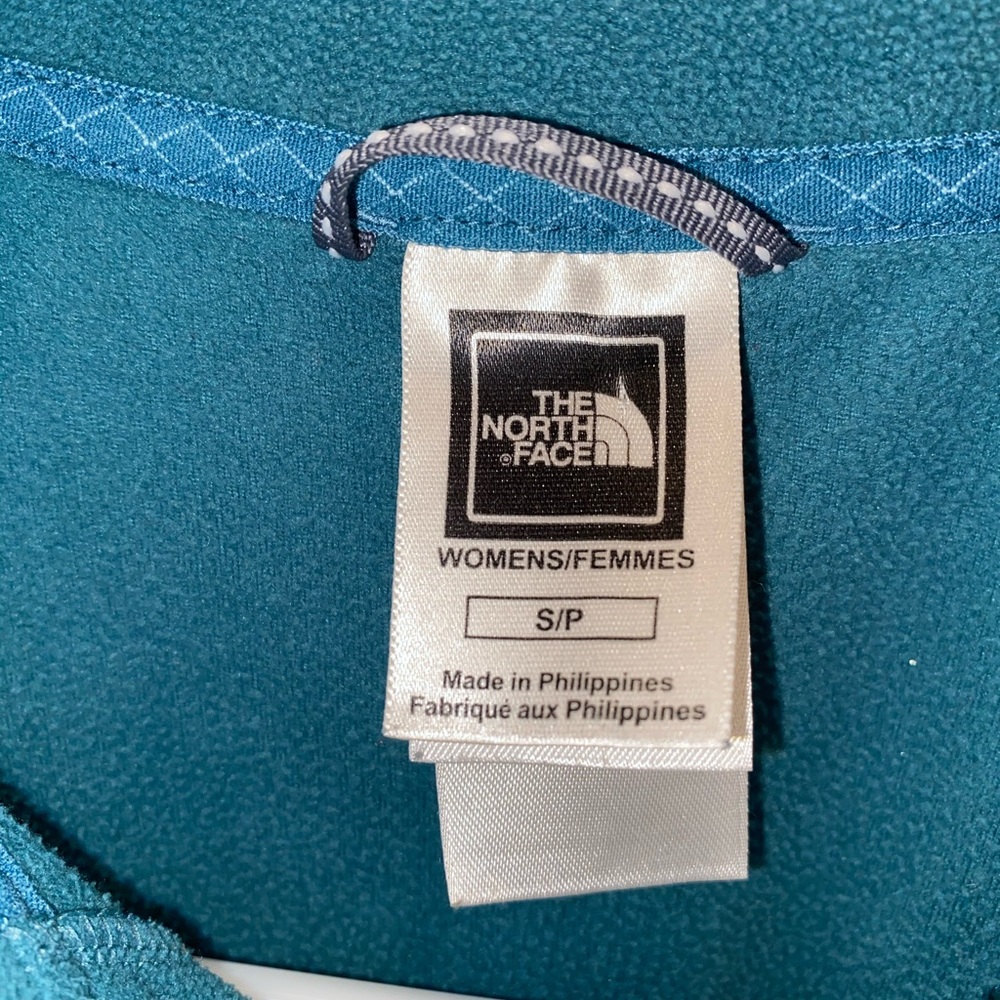 Women’s north face pullover - Picture 3 of 3